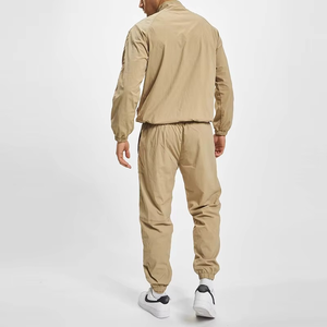 Ensemble de survêtement unisexe en nylon respirant et léger, coupe ample, motif uni, idéal pour l'été – Vente en gros de haute qualité - Product Image 2