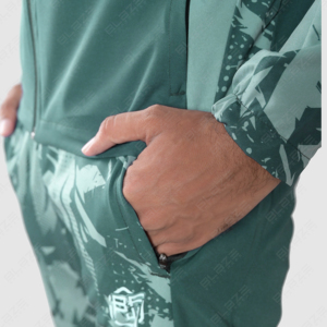 Veste de survêtement en nylon blanc avec fermeture à glissière dorée à manches longues et trous pour les pouces sans couture coupe ajustée veste de sport d'entraînement de yoga - Product Image 4