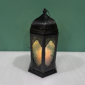 Farol de Hierro de Diseño Artesanal Estilo Marroquí con Panel de Vidrio Decorativo, Decoración Vintage para Mesa - Product Image 4