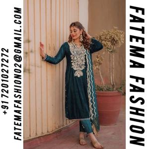 Présentation du nouveau concepteur Beautiful In Dress Heavy Velvet Fabric With Sequence Embroidery Work With Real Mirror Works - Product Image 2