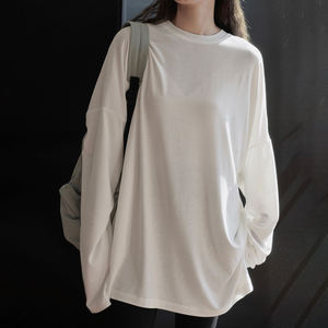 T-shirts graphiques unis OEM pour femmes en gros – T-shirts basiques en coton personnalisables à col ras du cou pour femmes - Product Image 3