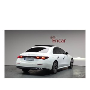 Mercedes-Benz Classe E E200 Avantgarde Modèle août 2024 avec 17 875 km, conduite à gauche, boîte automatique, caméra de recul - Product Image 2