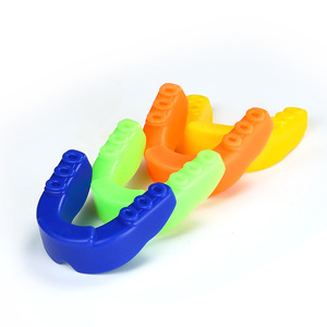 Protège-dents de boxe coloré personnalisé pour adulte en EVA, thermoformable, pour MMA, Muay Thai, Karaté, Rugby et autres sports - Product Image 1