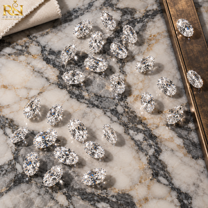 Diamant ovale de 14,50 carats cultivé en laboratoire avec une géométrie raffinée |   Couleur DEF, feu éclatant et facettes complexes pour les bijoux - Product Image 3