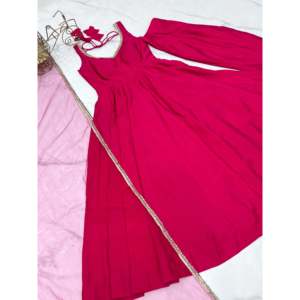 Elegante Vestido Anarkali para Fiesta con Hermoso Dupatta, Vestido de Novia Modesto - Product Image 2