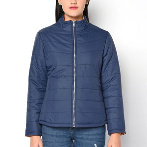 Veste matelassée élégante pour femmes, manteau d'hiver léger et chaud, veste à capuche isolée, fabrication sur mesure OEM ODM, vente en gros - Product Image 1