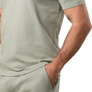 Camiseta con cuello redondo y estampado gráfico verde salvia para hombre, camiseta informal de manga corta de mezcla de algodón, ropa de calle ligera y transpirable, moda de verano - Product Image 5