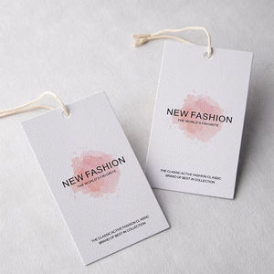 ป้ายแขวนเสื้อผ้าแบบกำหนดเองที่เป็นมิตรกับสิ่งแวดล้อมพร้อมโลโก้ ทำจากกระดาษเมล็ดพืชสุดหรู และป้ายเสื้อผ้ารีไซเคิลได้สำหรับบรรจุภัณฑ์เสื้อผ้า - Product Image 3