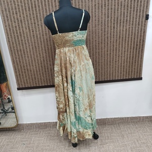 Robe longue décontractée pour femme, style bohème, imprimé floral, en mélange de coton tissé, col en V, bretelles spaghetti, coupe régulière, taille élastique, ample - Product Image 4