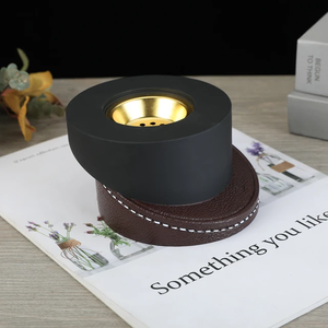 Quemador de incienso ArabesqueLuxe, hecho a mano en madera y cuero, con elegante arte árabe multicolor para Oud y productos de lujo. - Product Image 6