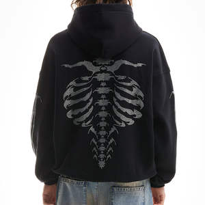 Sudadera con capucha de algodón personalizada para hombre, estilo streetwear, con efecto desgastado por el sol, remaches y pedrería, de corte completo. - Product Image 4