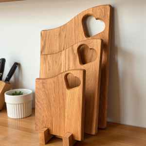 Tabla de cortar de madera maciza con acabado oscuro y asa |   Tabla de Cortar de Madera Resistente para Uso en Cocina, Hotel y Restaurante, para Exportación - Product Image 6