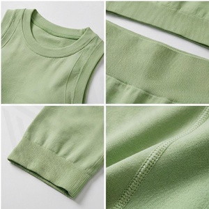 Green 2 Piece Yoga Set Crew Neck Racerback <b>Crop</b> <b>Top</b> High Waist <b>Shorts</b> Seamless Breathable Sportswear - Product Image 4