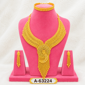 Juego de Joyería Nupcial de Lujo Chapado en Oro de 24K con Collar y Aretes de Aleación de Zinc con Piedras de Circonio para Mujer A-63235 - Product Image 6