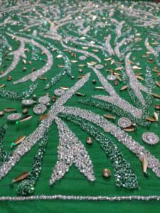 Tissus en filet perlé 100 % soie personnalisés, écologiques, tissés, pour robes de soirée et robes de mariée, motif brodé - Product Image 2