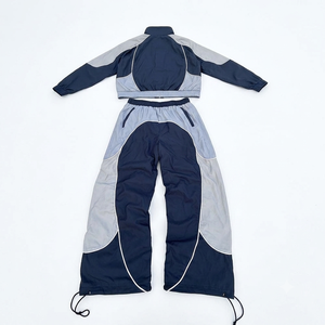 Conjunto Deportivo de Dos Piezas para Hombre de Primera Calidad, Diseño Color Block Azul Marino y Gris, Tejido de Poliéster de Secado Rápido, Otoño - Product Image 1