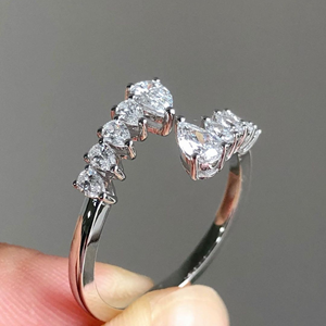 Anillo de Diamante Cultivado en Laboratorio con Corte Pera de 3.90 Quilates, Oro Blanco de 14K, Joyería Clásica para Compromiso y Boda, Original - Product Image 3