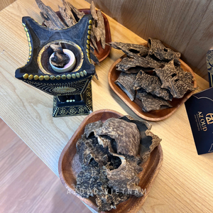 Vietnamese Agarwood Chips Natural Oud Wood for Incense and Perfume Making 100% Pure Sandalwood Aromatic All Season Use - Product Image 6