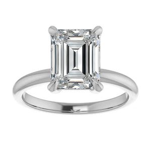 Bague de fiançailles classique en or blanc massif 10 carats, solitaire, avec moissanite taille brillant rond VVS1 pour femme - Product Image 1
