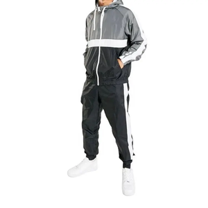 Ensemble de survêtement coupe-vent en nylon léger et réfléchissant de 3 m, personnalisé en usine, avec sweats à capuche zippés et pantalons de survêtement en nylon - Product Image 1