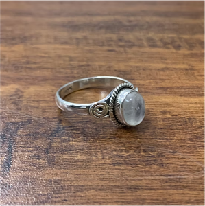 Anillo de Plata de Ley 925 con Piedra Lunar Arcoíris, Diseño Ovalado con Borde de Cuerda, Moderno, para Mujer, Idea de Regalo de Aniversario - Product Image 2