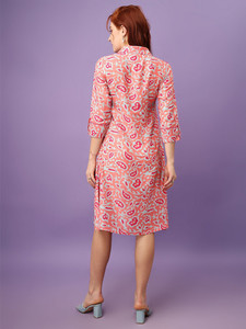 Robe midi décontractée multicolore à fleurs pour femmes, ajustée, élégante, confortable, idéale pour le bureau, été et printemps - Product Image 3