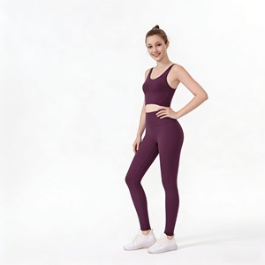 Ensemble de yoga 2 pièces GAF Fashion personnalisé pour femmes grandes tailles – Tenue de sport écologique respirante à séchage rapide (legging et brassière de sport) - Product Image 5