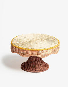 Soporte para Pastel Tejido en Tono Mostaza y Marrón Tostado, Pedestal Rústico Trenzado a Mano para Mesas de Estilo Rústico - Product Image 1