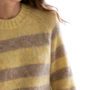 Pull en maille mohair duveteux pour femme, col rond, manches longues, rayé, coupe ample, chaud et doux, idéal pour l'hiver, style chic et confortable - Product Image 4