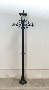 Lámpara Colgante Moderna Impermeable para Exteriores, Acabado Negro y Dorado, de Aleación de Aluminio, para Jardín, Camino o Patio - Product Image 2