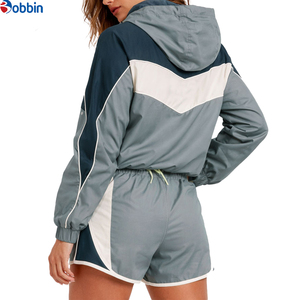 Conjunto Deportivo de 2 Piezas para Mujer, Diseño Color Block, Sudadera con Capucha, Manga Larga, Corte Holgado, Pantalones Cortos Deportivos, Ropa Casual de Primavera/Verano - Product Image 1
