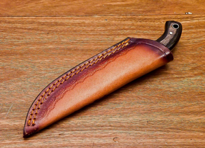 Couteau de chasse artisanal en acier Damas, fabrication OEM personnalisée, avec étui en cuir, lame pleine longueur, couteau de survie et de camping pour l'extérieur - Product Image 5
