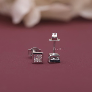 Pendientes de Diamantes Cultivados en Laboratorio con Certificación IGI, Corte Princesa, Biselados, Oro Blanco/Amarillo/Rosa de 14K, Pendientes de Diamantes Cuadrados - Product Image 2