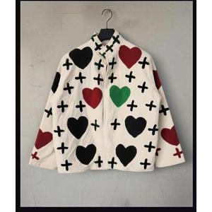 เสื้อแจ็คเก็ตผู้หญิงคอจีน แขนยาว ลายหัวใจปักแบบ Amorzinho ผ้ากำมะหยี่ถัก ความยาวปกติ สำหรับฤดูหนาว เป็นมิตรต่อสิ่งแวดล้อม - Product Image 1