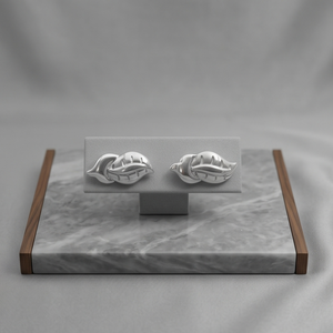 DIVYORO SLEEK LEAF ESSENCE EARRING - Product Image 2