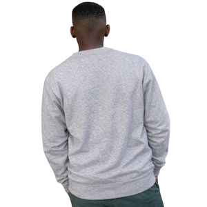 Sweat-shirt à col rond Jack and Jill gris, sweat-shirt graphique depuis 1938 pour hommes et femmes, sweat-shirt à manches longues confortable à porter - Product Image 3