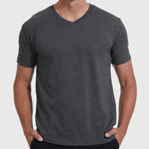 Camiseta cómoda de secado rápido para hombre, cuello en V, impermeable, portátil, personalizable con logotipo a color, para todas las estaciones, fácil de usar. - Product Image 4