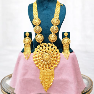 Ensemble de bijoux de mode vintage de Dubaï plaqué or 24 carats Boucles d'oreilles Bracelets Peignes Broches en cuivre de Bulgarie - Product Image 1