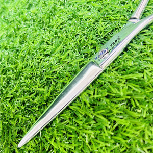 Tijeras Profesionales para Cortar Cabello de Barbería – Tijeras de Precisión con Filo de Cuchilla para un Rendimiento de Salón de Belleza de Alta Demanda y para Expertos - Product Image 4