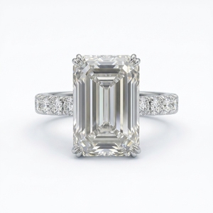 แหวนแต่งงานทองคำขาว 14k ประดับมรกตทรงกลมและเพชรทรงกลม ฝังแบบหนามเตย ได้รับการรับรองจาก IGI ดีไซน์เรียบหรู สวยงาม โดดเด่น เหมาะสำหรับสวมใส่ทุกวัน - Product Image 1