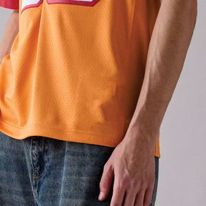 Camiseta de Fútbol Americano Sublimada Personalizada a la Moda, Diseño de Jersey Deportivo con Logotipo Bordado, Estilo Urbano Holgado - Product Image 5