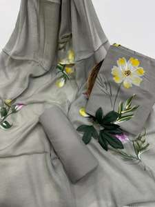 Tissu en coton Royal Touch pour femmes, tissu en coton pur de qualité supérieure, redéfini pour une élégance au quotidien et un confort respirant - Product Image 4