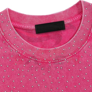 T-shirt rose personnalisé pour homme, effet délavé, avec strass et cristaux thermocollés étincelants sur toute la surface, style vintage, coupe oversize et grammage lourd - Product Image 6