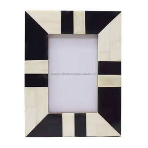 Marco de Fotos de Madera Hecho a Mano con Incrustaciones de Resina Tejida en Azul Índigo y Marfil, Decoración Contemporánea Elegante - Product Image 4