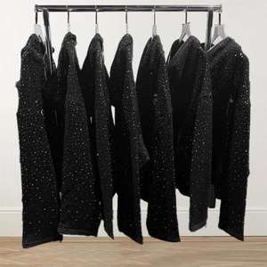 Sudadera con capucha extragrande para hombre con pedrería negra, informal, de forro polar suave, estilo streetwear, para invierno. - Product Image 4