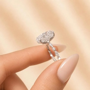 Bague de fiançailles ovale en diamant de laboratoire 3 carats D VVS certifiée IGI, en or massif 14 carats, avec halo, bijou de déclaration pour femme - Product Image 2