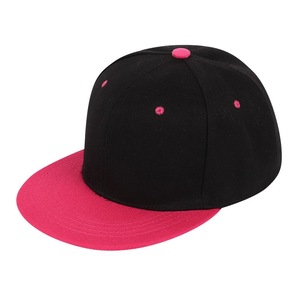 Casquette de baseball 6 panneaux noire et rouge contrastée, visière plate, snapback, délavée, 100 % coton, style décontracté urbain - Product Image 3