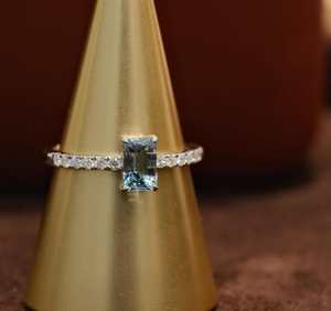 แหวนทองคำขาว 18K ประดับพลอยซานต้ามาเรีย ทำด้วยมือ งานฝีมือชั้นสูง เหมาะสำหรับเป็นของขวัญหมั้นหรือแต่งงาน สำหรับผู้หญิง สวยสง่า - Product Image 2