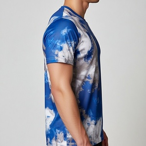 Camiseta de Manga Corta para Hombre, Cuello Redondo, Azul Melange, Corte Regular, Informal, Tejido de Punto, Secado Rápido, 100% Poliéster, Estampado Geométrico Arcoíris - Product Image 3