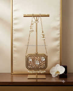 Pochette élégante classique et décontractée en métal perlé avec chaîne de perles pour soirées, mariages et occasions spéciales - Product Image 2